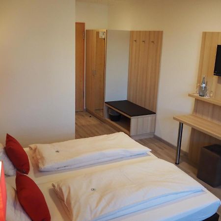 Hotel „Zur Linde“ Ehingen  Zewnętrze zdjęcie